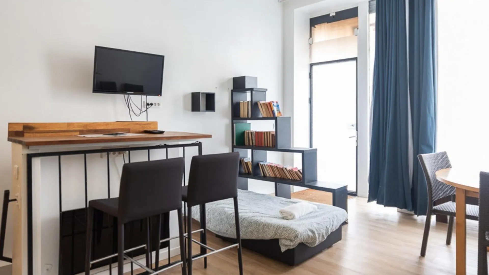 Comfortable 49 M Apartment In The Heart Of Paris