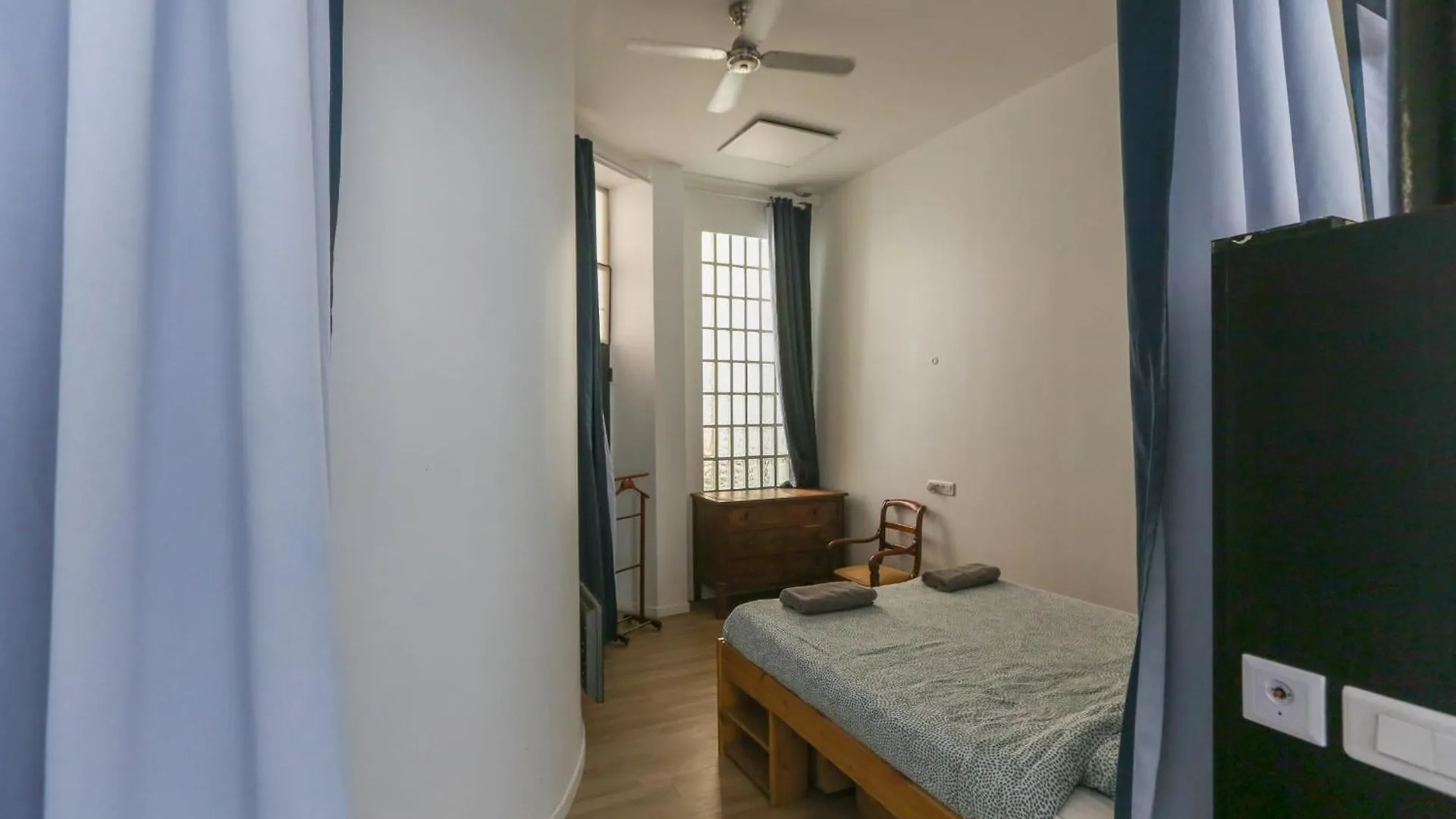 Comfortable 49 M Apartment In The Heart Of Paris