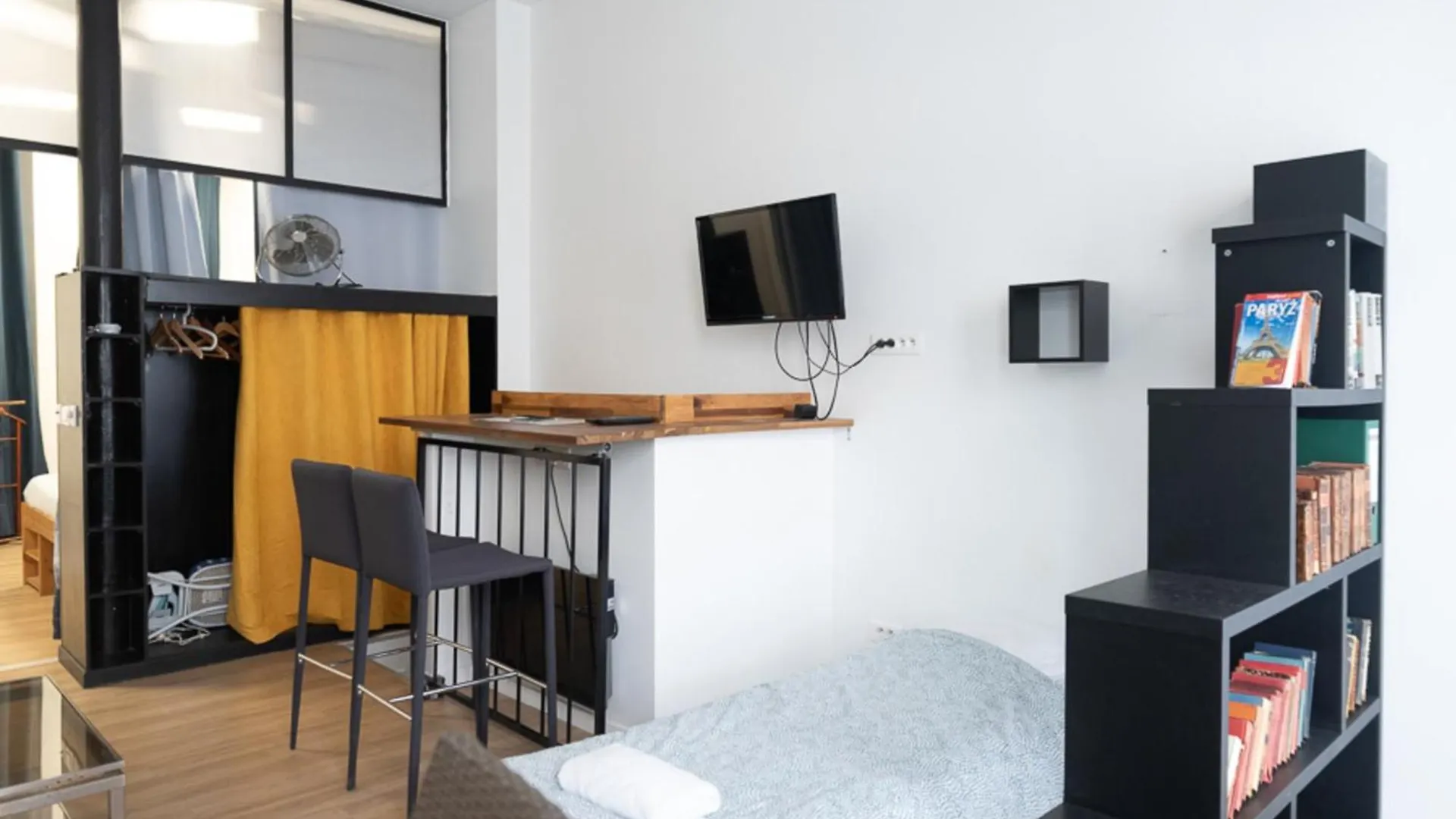 Comfortable 49 M Apartment In The Heart Of Paris France